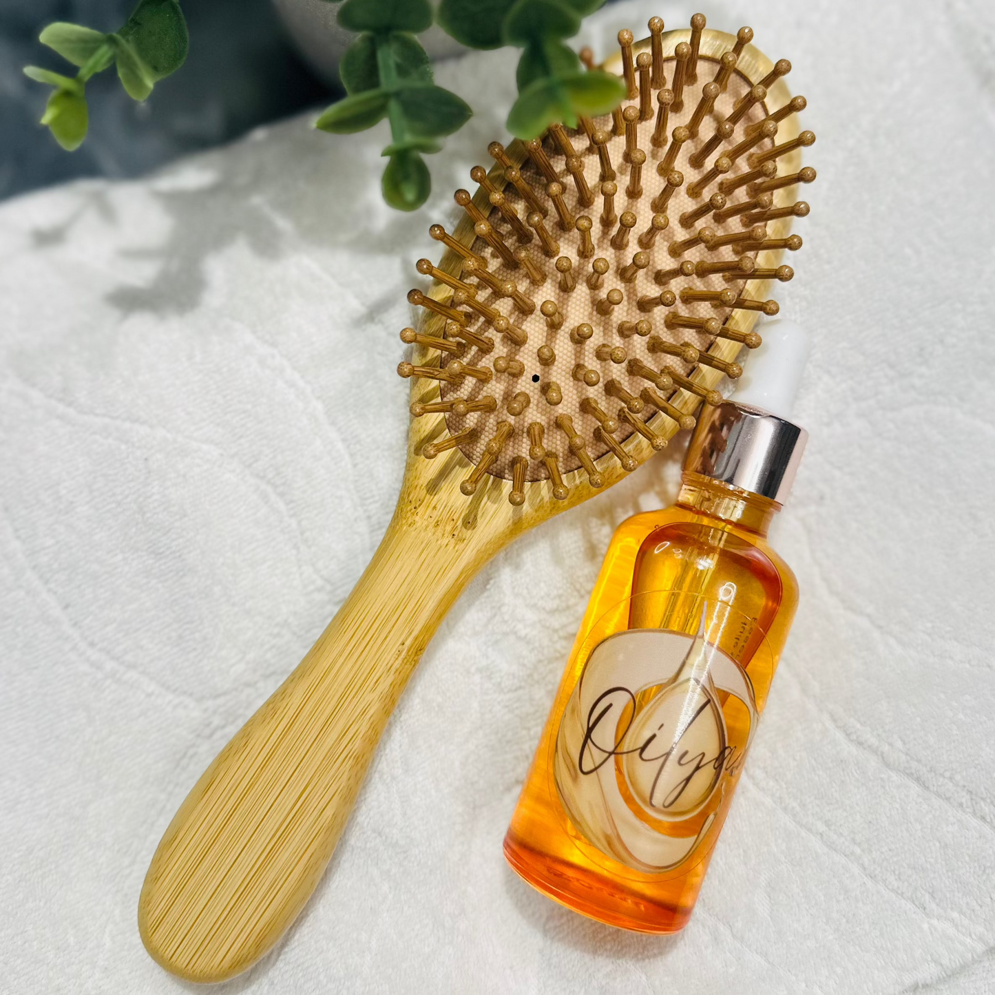 Oilya Bamboo Scalp Massage Brush